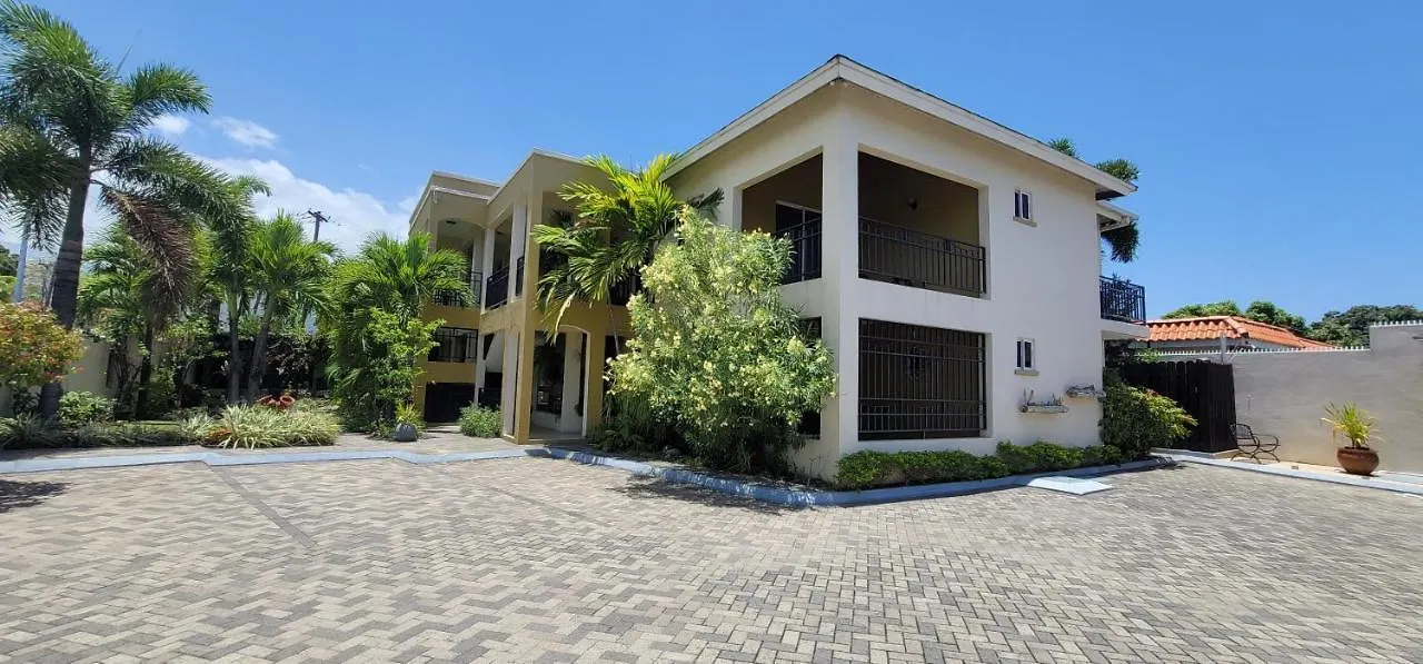 Apartamento Emerald Glades @ Eas Kingston